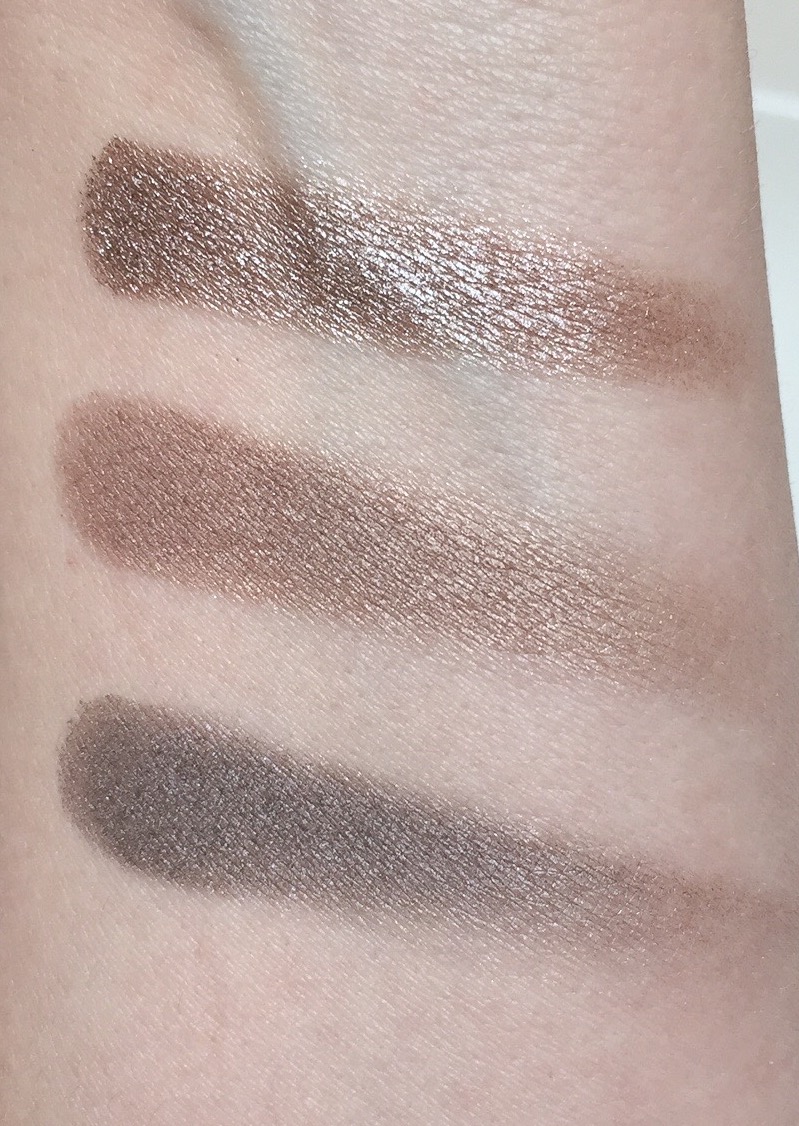 Burberry Wet & Dry Eyeshadow Silk & Glow: Nude, Pale Barley, Storm Grey:  Review & Swatches · the beauty endeavor