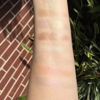 MAC In the Spotlight Extra Dimension Skinfinish: Review & Swatches